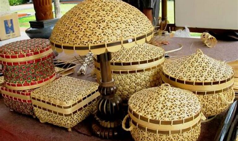 Belajar Kerajinan Tangan Tradisional di Tempat Wisata, Harga Kursus Terjangkau!