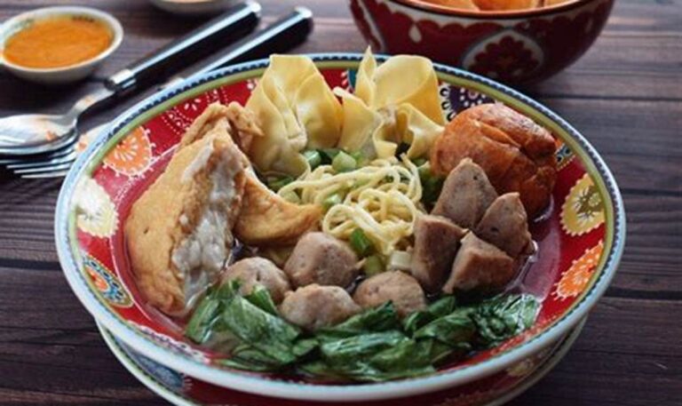 Jelajahi Kuliner Khas Tionghoa Malang yang Legit dan Menggoyang Lidah