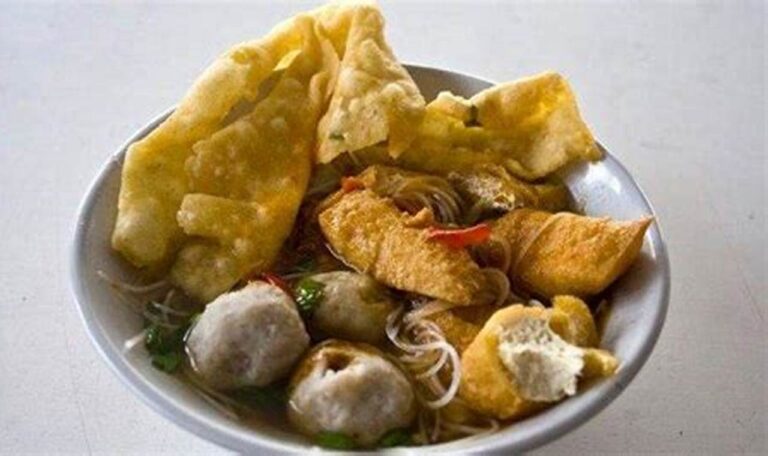 Nikmati Kuliner Bakso Solo Legendaris, Bikin Lidah Bergoyang!