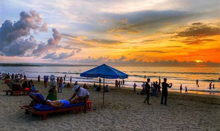 Jelajahi Tempat Refreshing di Pantai Kuta dan Temukan Tarif Penginapan yang Pas di Kantong!
