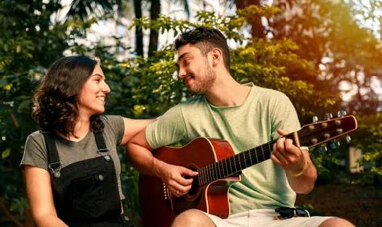Rekomendasi Lagu Romantis untuk Obati Hati yang Terluka