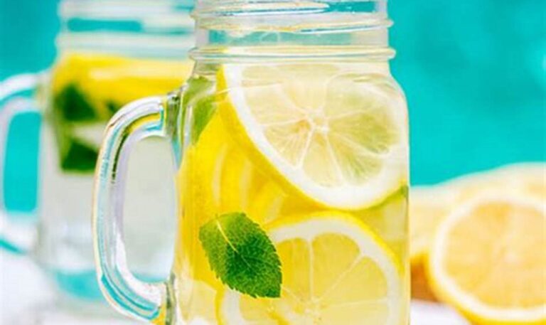 5 Manfaat Menakjubkan Air Lemon untuk Detoksifikasi Tubuh
