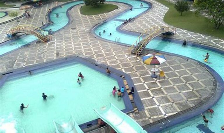 Tempat Renang di Bandung Terbaru, Harga Murah dan Lengkap