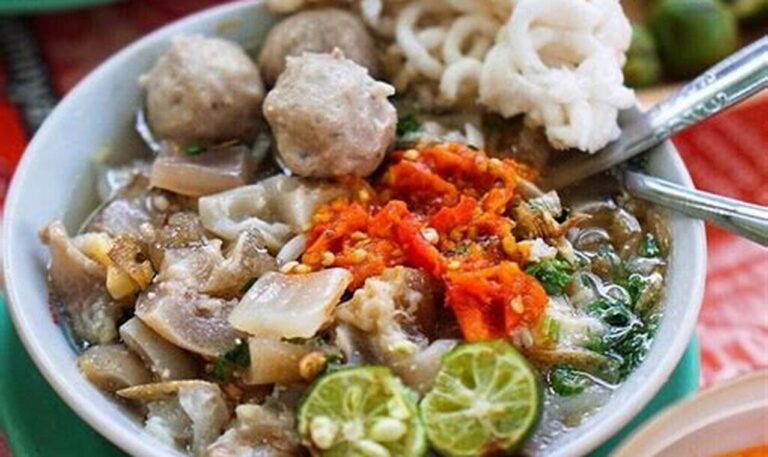 Jelajahi Tempat Makan Mie Kocok Bandung yang Menggoyang Lidah
