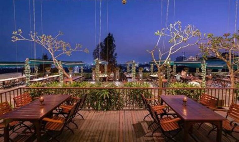 Nikmati Malam Romantis di Bandung: Rekomendasi Tempat Makan Istimewa