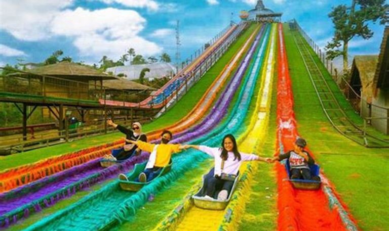 Tour Keluarga Semarang Murah: Jelajahi Kota Lama dengan Harga Hemat!