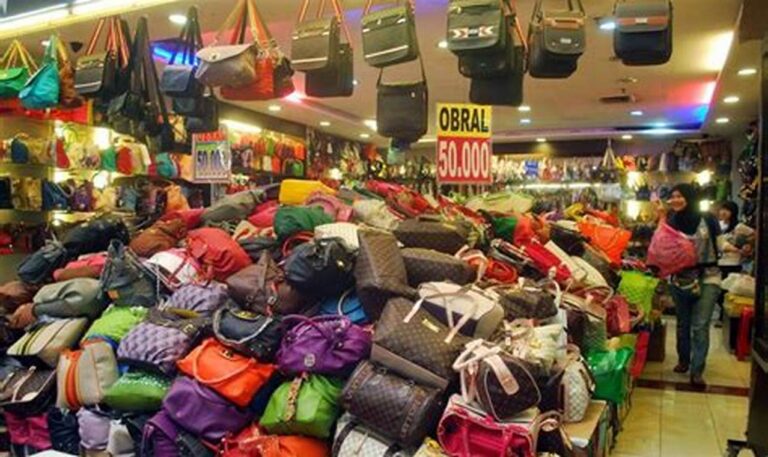 Cari Souvenir Khas Bandung? Ini Rekomendasinya