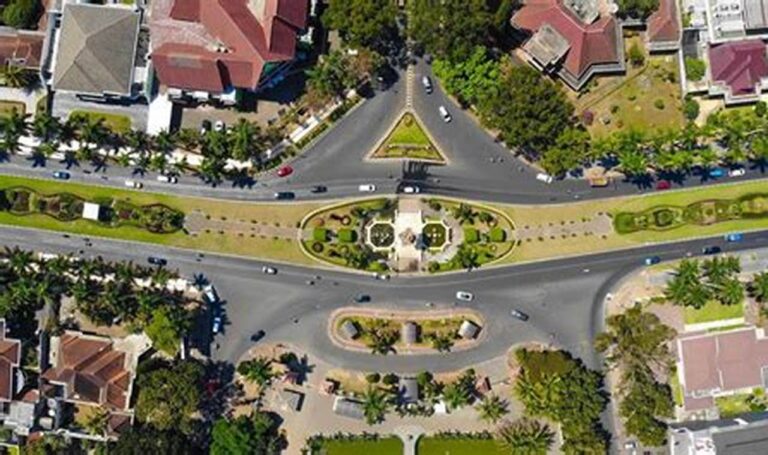 Ke Ijen Boulevard Malang, Berapa Sih Biaya Masuknya?