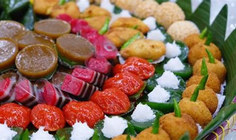 Nikmatnya Jajanan Khas Indonesia yang Wajib Dicoba