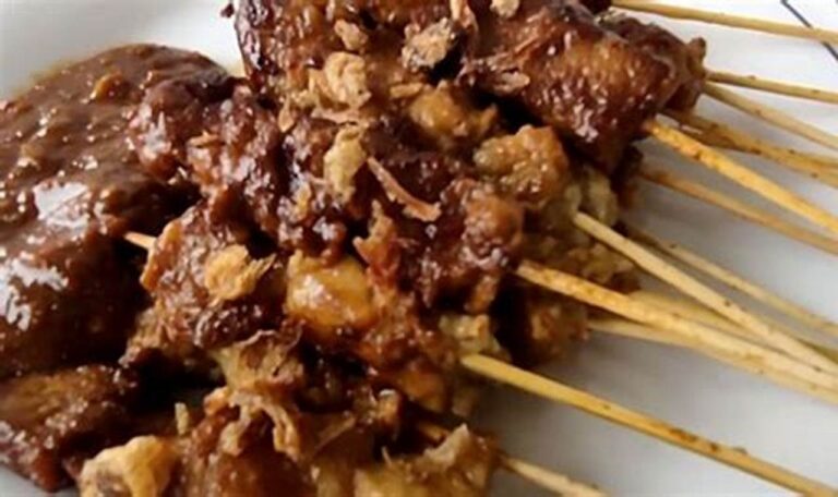 Nikmati Sate Legendaris di Warung Sate Terkenal Semarang