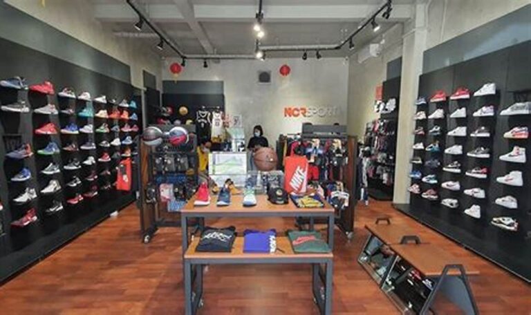 Temukan Surga Belanja Sepatu Sporty di Bandung!