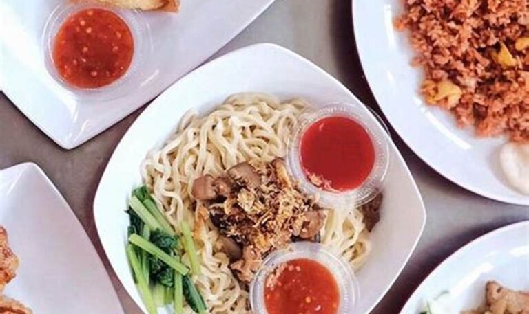 Tempat Makan Bakmi Legendaris Surabaya: Wajib Dicoba!