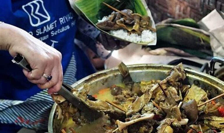 Nikmati Kuliner Solo Harga Hemat, Rekomendasi Tempat Makan Terlezat!