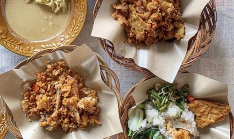 Nikmati Pedasnya Kuliner Ayam Geprek Khas Jogja