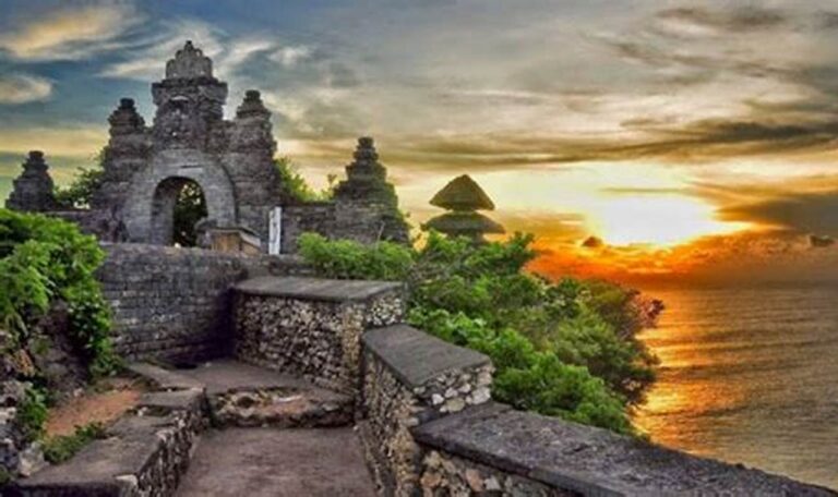 Daftar Wajib! Tempat Wisata di Bali & HTM-nya