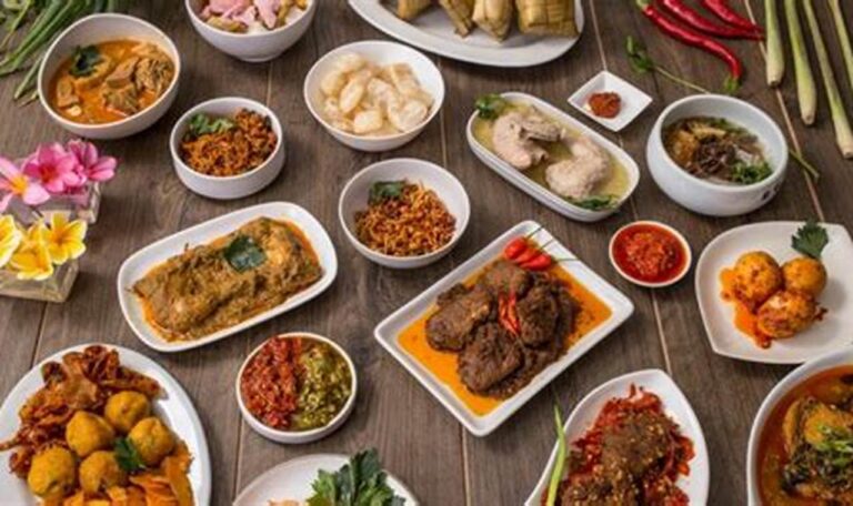 Nikmati Kuliner Padang Otentik di Jakarta: Rekomendasi Tempat Makan Terbaik