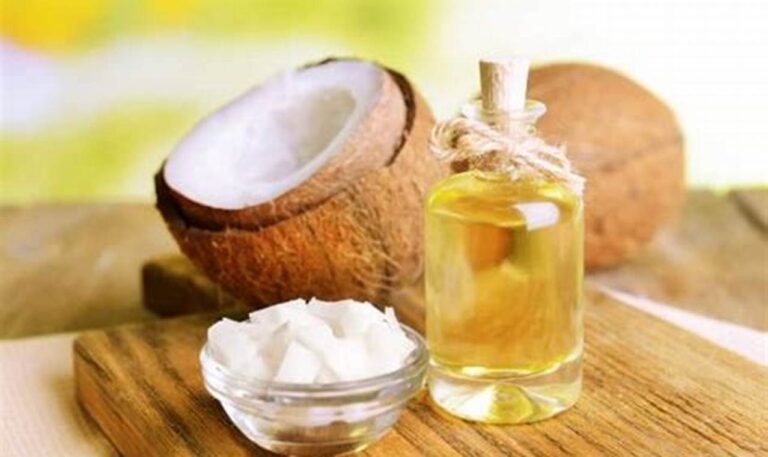 Manfaat Minyak Kelapa untuk Rambut: Penjelasan Ilmiah Zat Aktif
