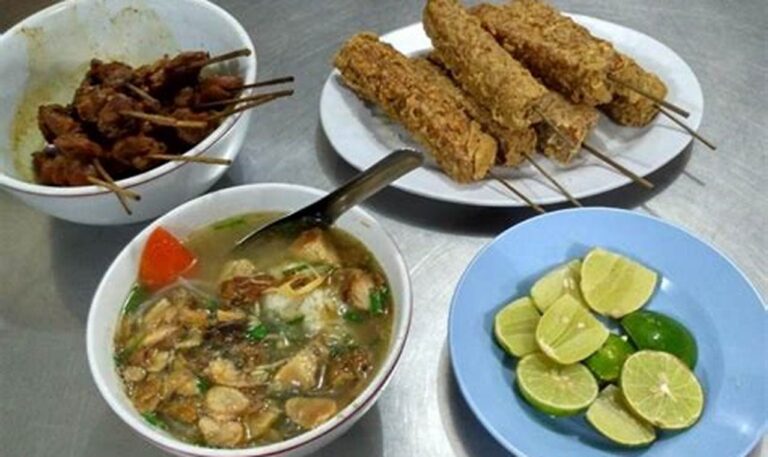 Nikmati Soto Ayam Lezat di Semarang, Kuliner Wajib untuk Penikmat Kuliner!