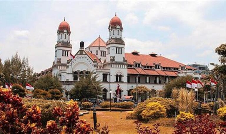 Daftar Tempat Wisata Semarang dengan Harga Terjangkau, Jelajahi Pesonanya!