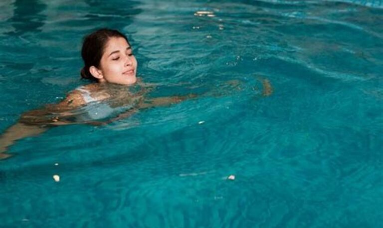 Tingkatkan Kualitas Tidur dan Pola Makan Anda dengan Berenang!