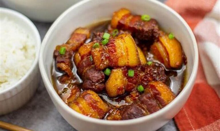 Cicipi Kuliner Daging Babi yang Lezat dan Menggugah Selera