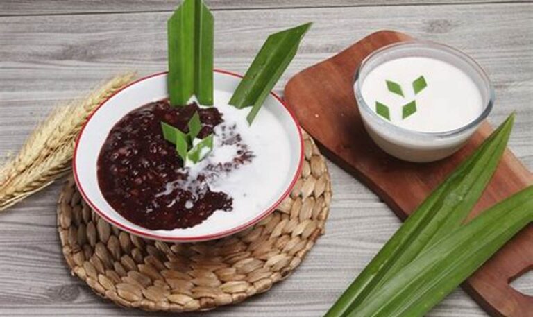 Cicipi Manisnya Bubur Ketan Hitam Terenak di Batam