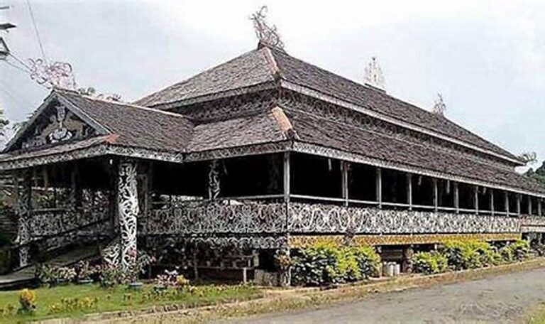 Intip Biaya Inap Rumah Adat Kalimantan Timur, Unik dan Terjangkau