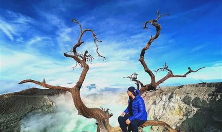 Tiket Masuk Kawah Ijen Banyuwangi: Nikmati Blue Fire yang Memesona