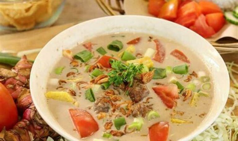Jelajahi Tempat Makan Soto Betawi Lezat di Batam