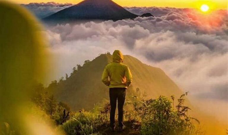 Jelajahi Pesona Hiking Indonesia: Rekomendasi Destinasi Terbaik