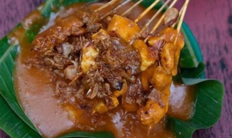 Nikmati Sensasi Sate Padang Bumbu Kuat di Jogja!