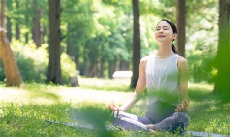 Nikmati Lima Manfaat Meditasi untuk Kesehatan Mental dan Fisik yang Lebih Baik
