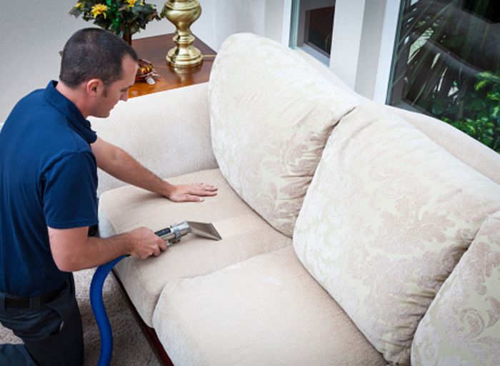 Cara Ampuh Bersihkan Noda Sofa, Tamu Pasti Terkesan 1 Cara Ampuh Bersihkan Noda Sofa, Tamu Pasti Terkesan