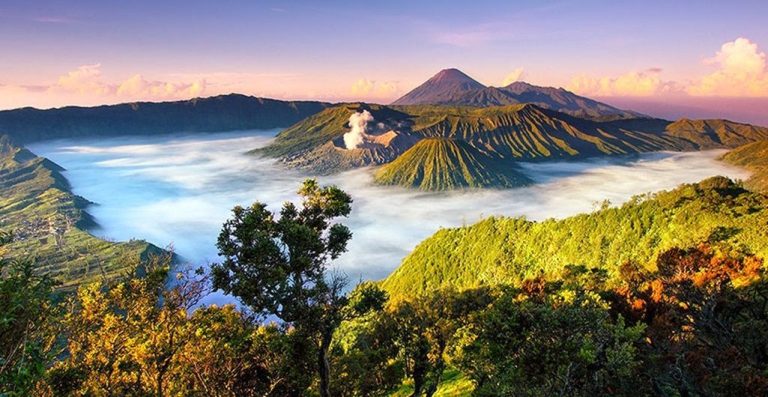 Pesona Alam Jawa Barat: Rekomendasi Tempat Wisata Terbaik