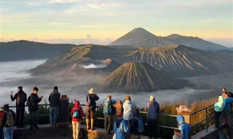 Nikmati Keindahan Gunung Bromo, Lengkap Biaya Perjalanannya!