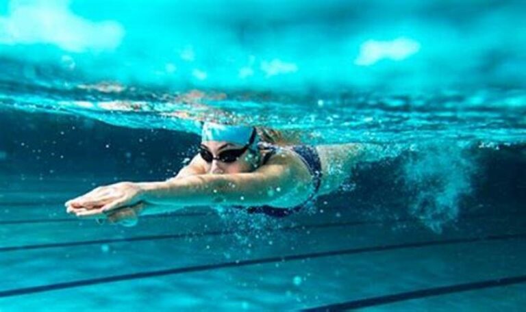 Berenang Ampuh Cegah Penyakit Jantung dan Stroke, Ini Manfaatnya!