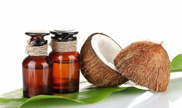 Langkah Sempurna Perawatan Rambut Rusak dengan Minyak Kelapa