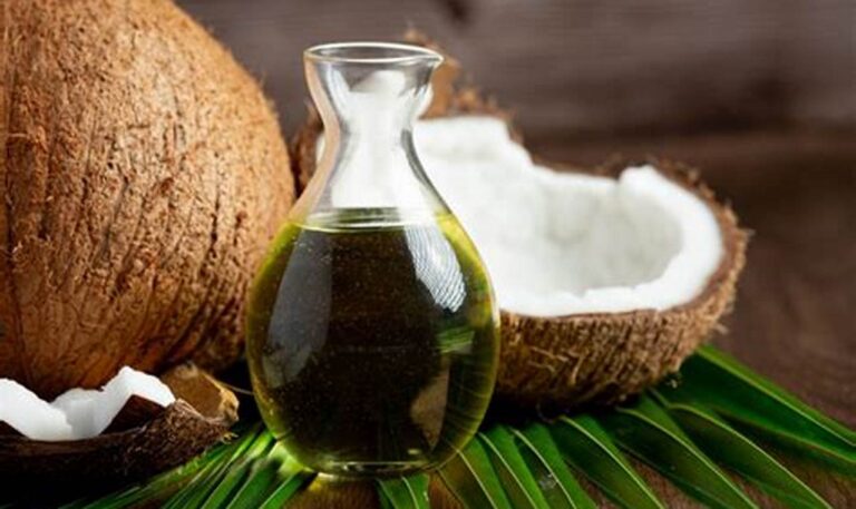 Cara Mudah Memilih Minyak Kelapa untuk Rambut Rusak yang Ampuh