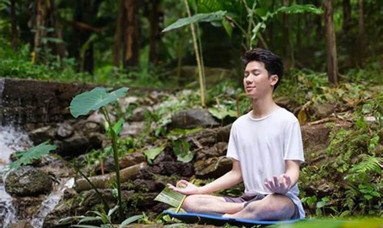 5 Manfaat Meditasi Salahudin yang Ampuh Tingkatkan Kesehatan Mental