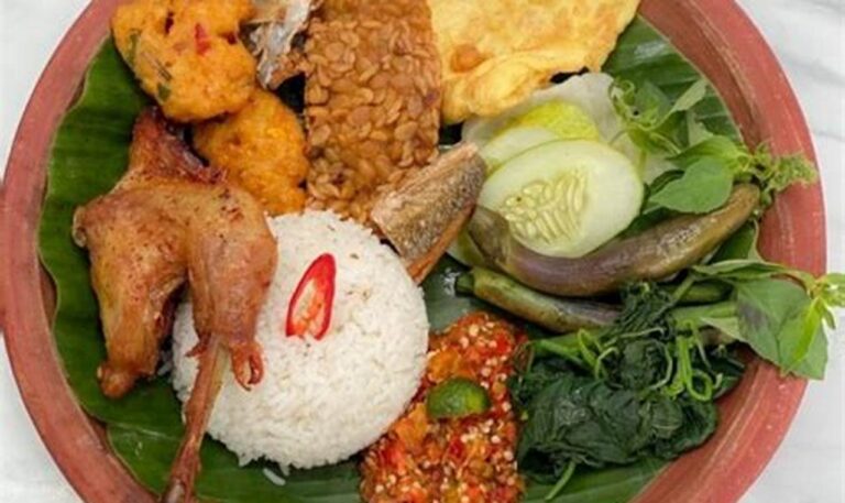 Jelajahi Kuliner Khas Jawa Timur: Rekomendasi Tempat Makan Nikmat