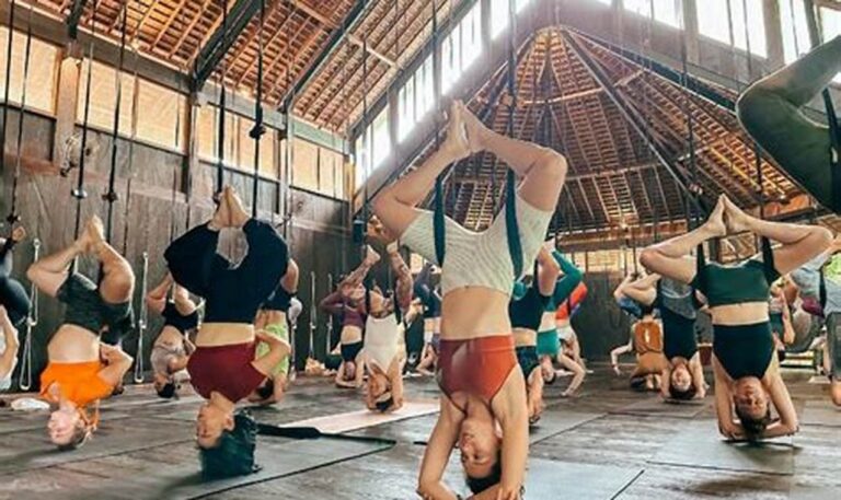 5 Tempat Yoga Nyaman di Surabaya yang Bikin Rileks
