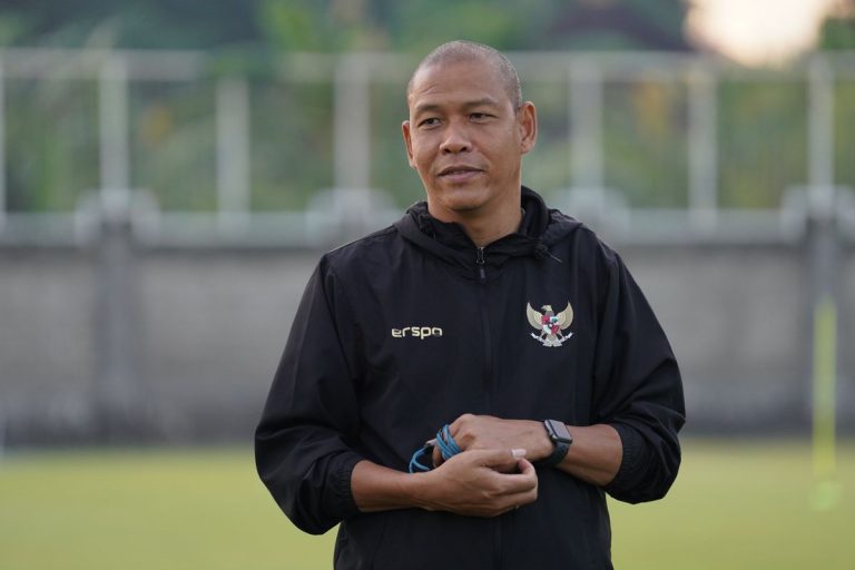 nova arianto timnas