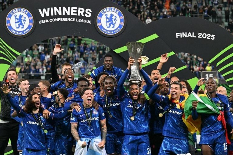 chelsea juara conference league