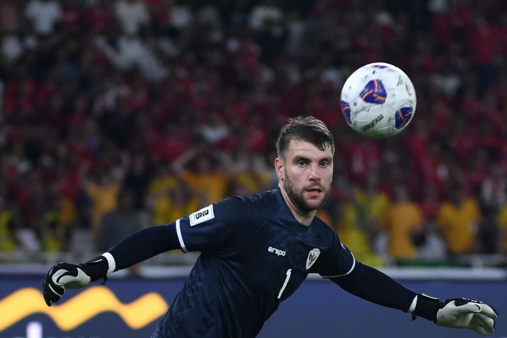 Jelang Jamu China di Kualifikasi Piala Dunia 2026, Maarten Paes dan Emil Audero Berpeluang Absen, Siapa Cocok Jadi Penjaga Gawang Indonesia? 1 marten paes