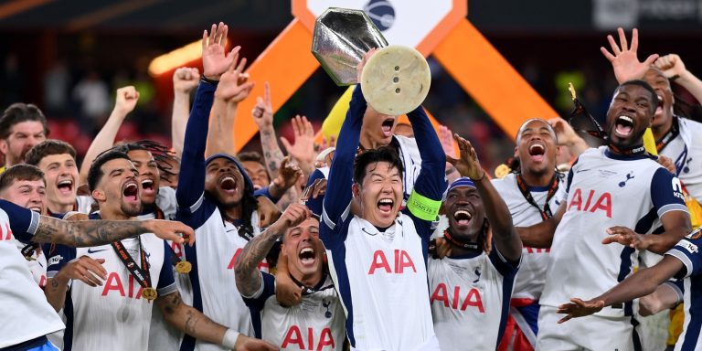 tottanham hotspur juara